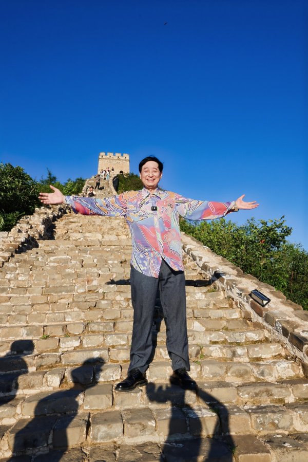 牛道配资 铜艺传奇朱炳仁，81岁正青春｜大道·记者手记