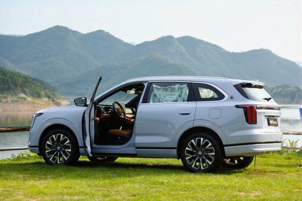 牛操盘 七座长续航，捷途山海L7 PLUS上市